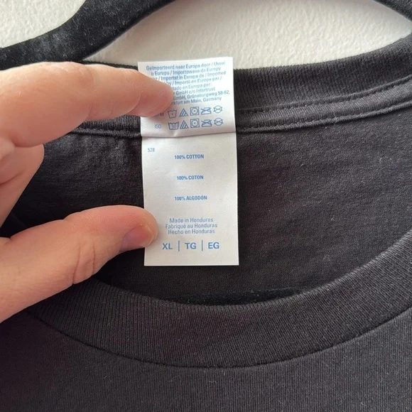 NWT Black Gingerbread Man Pocket Tshirt - Picture 4 of 7